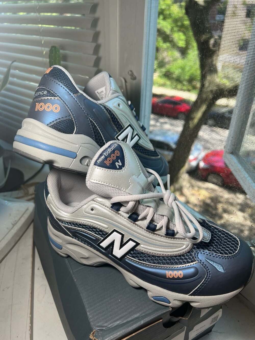 New Balance 1000 Vintage Indigo Silver Metallic Trainers
Size youth 6.5 or women